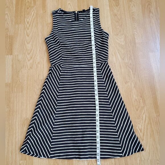 J Crew Paneled Stripe Fit & Flare Striped Mini Dress - size 00 in Black/White. - Picture 12 of 14